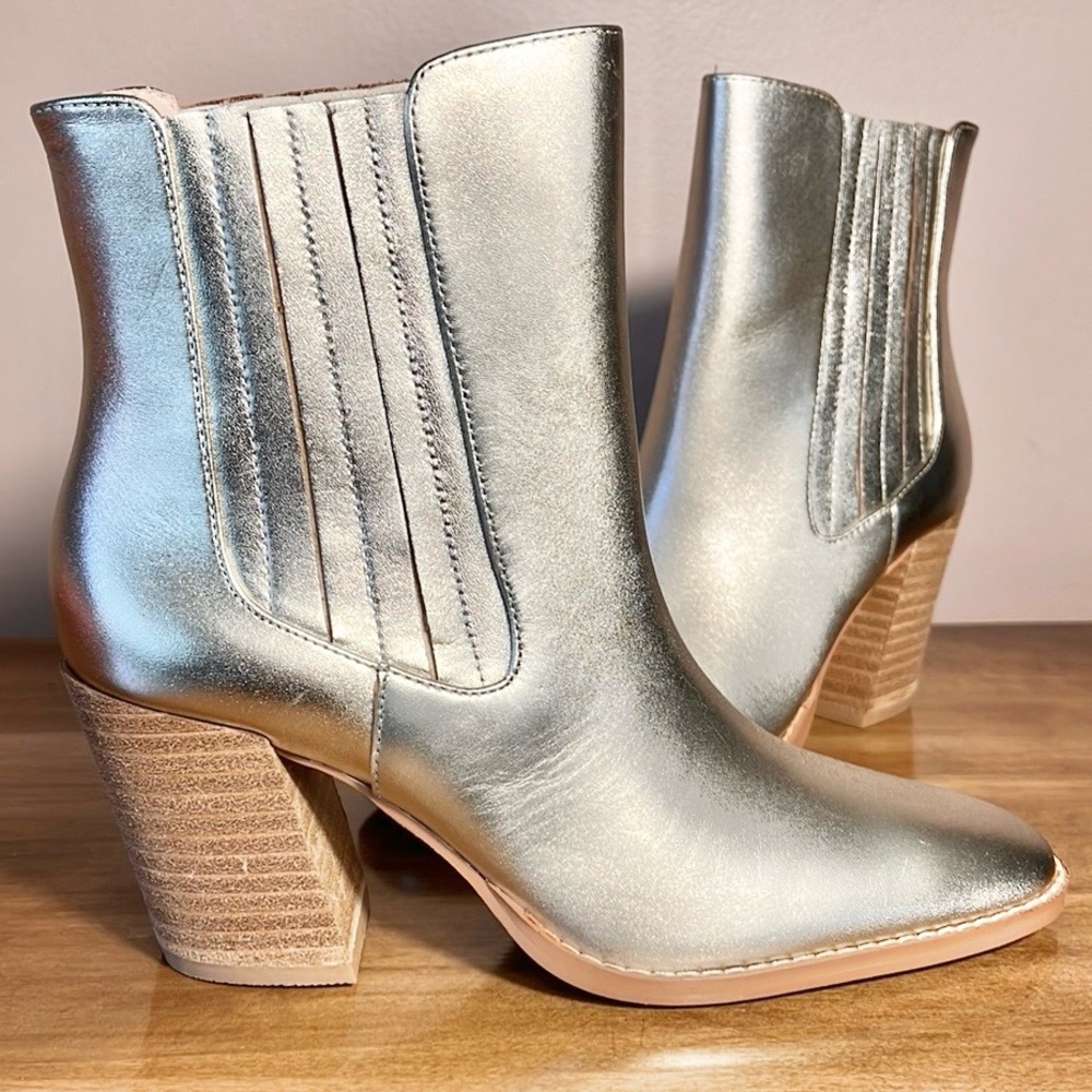 Charles David Genuine Leather Boots